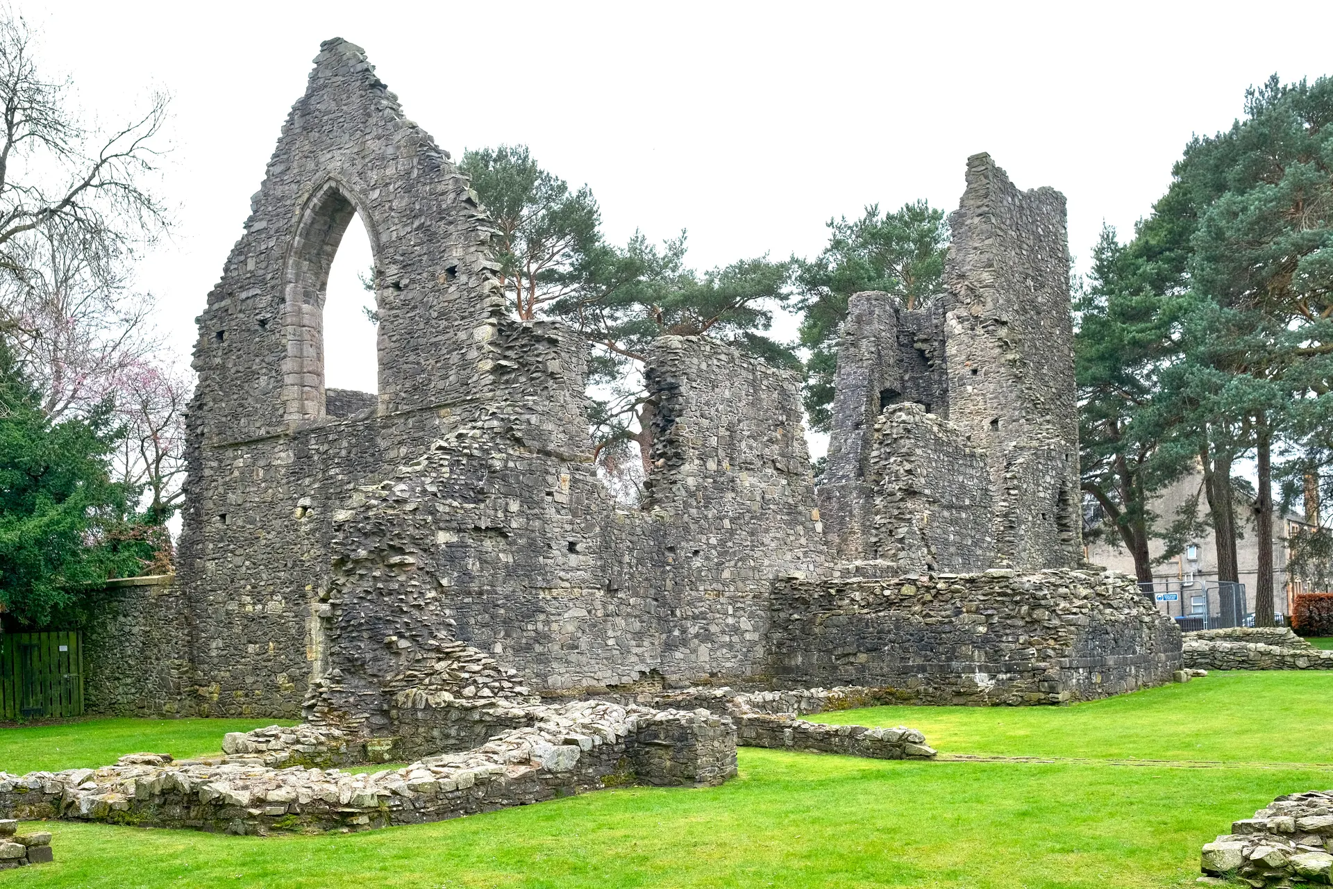 Cross Kirk, Peebles