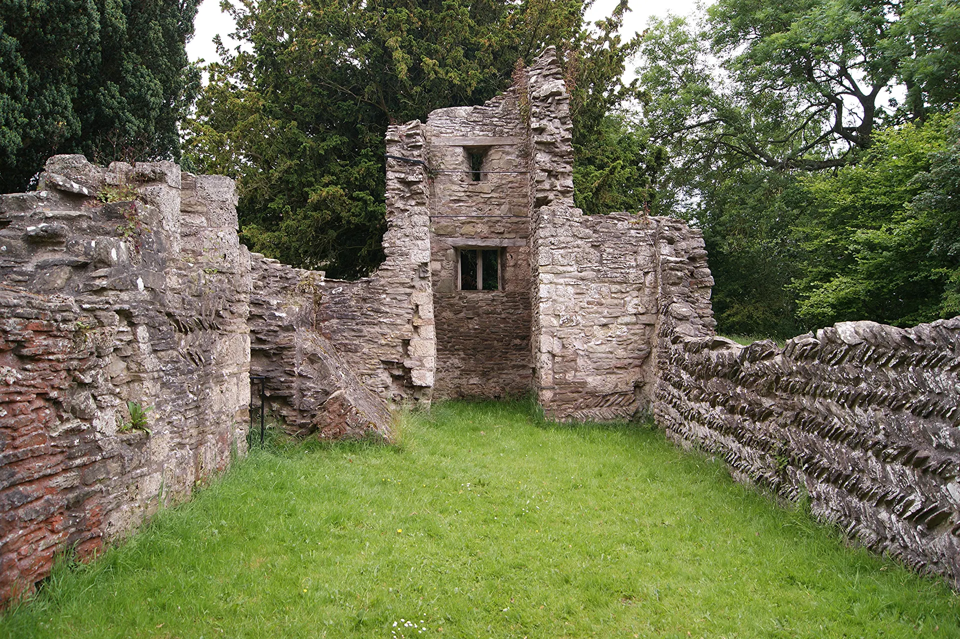 Edvin Loach Old Church
