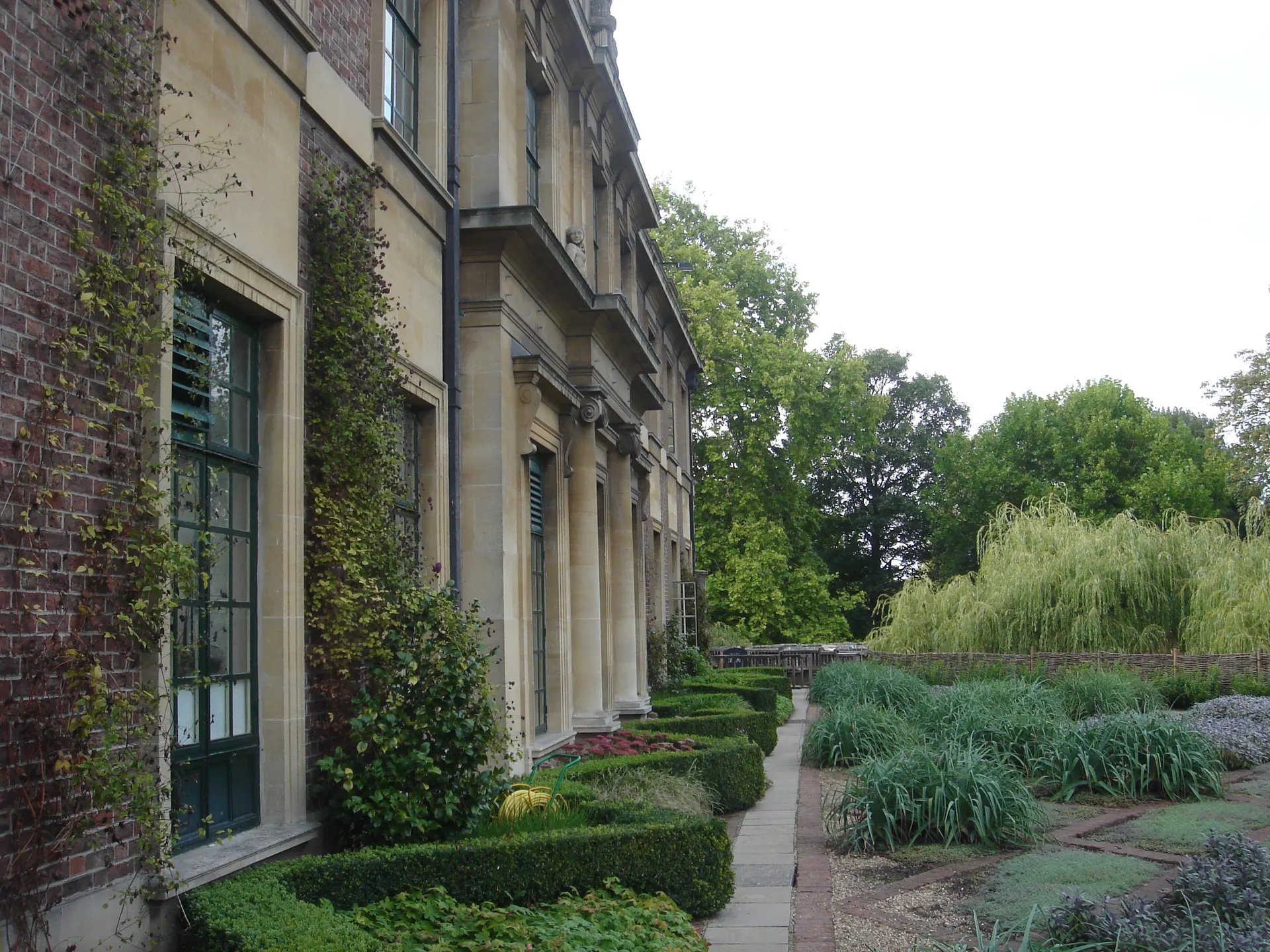 Eltham Palace and Gardens