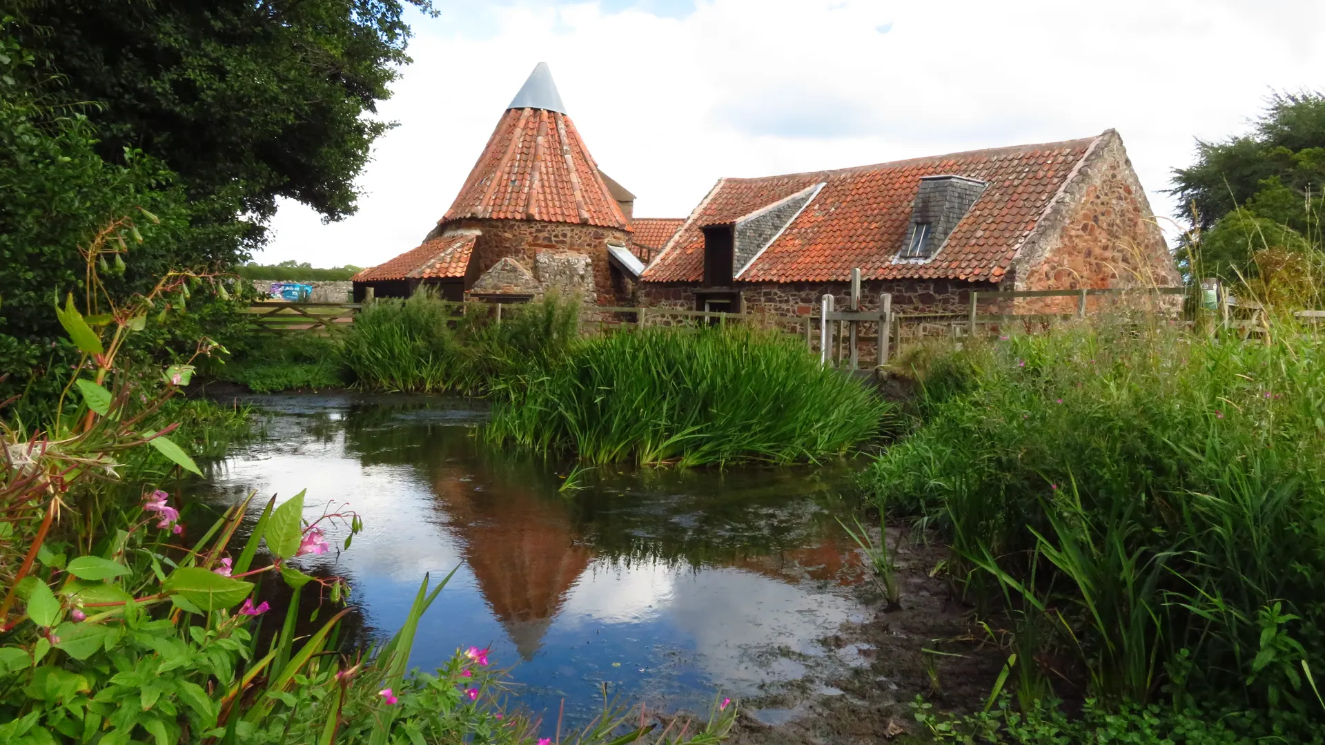 Preston Mill & Phantassie Doocot