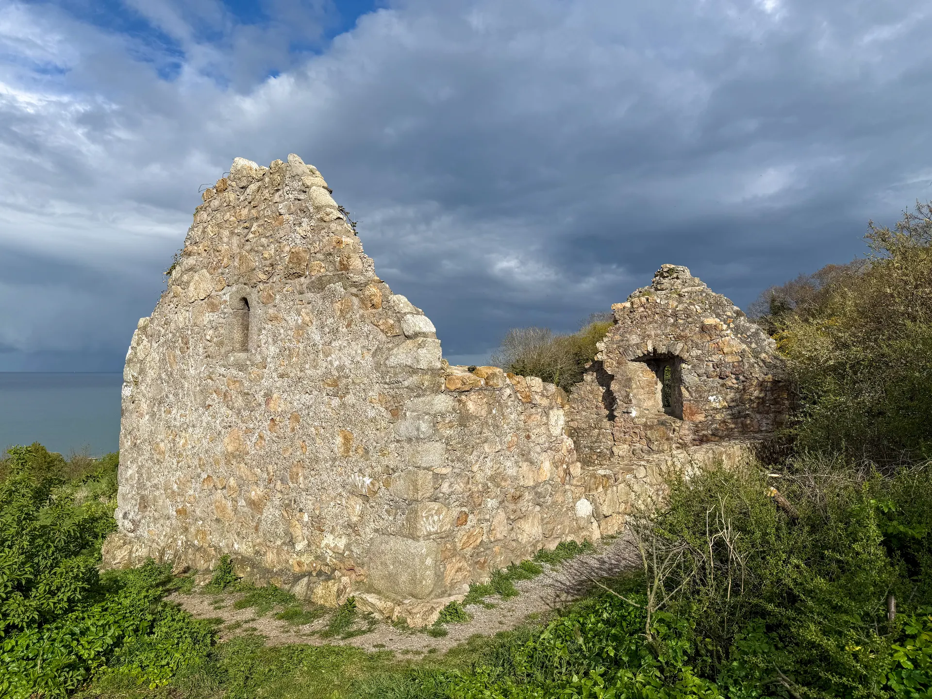 Raheen-a-Cluig Church