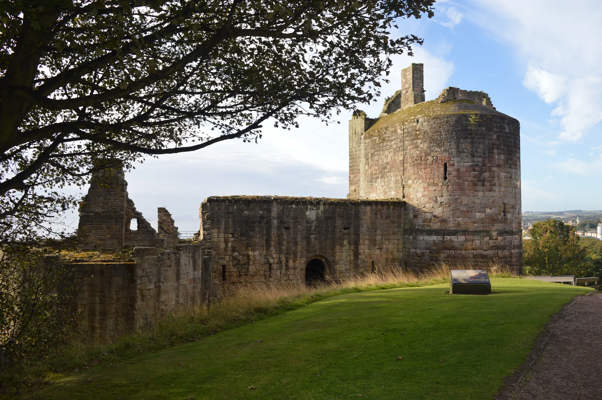 Ravenscraig Castle