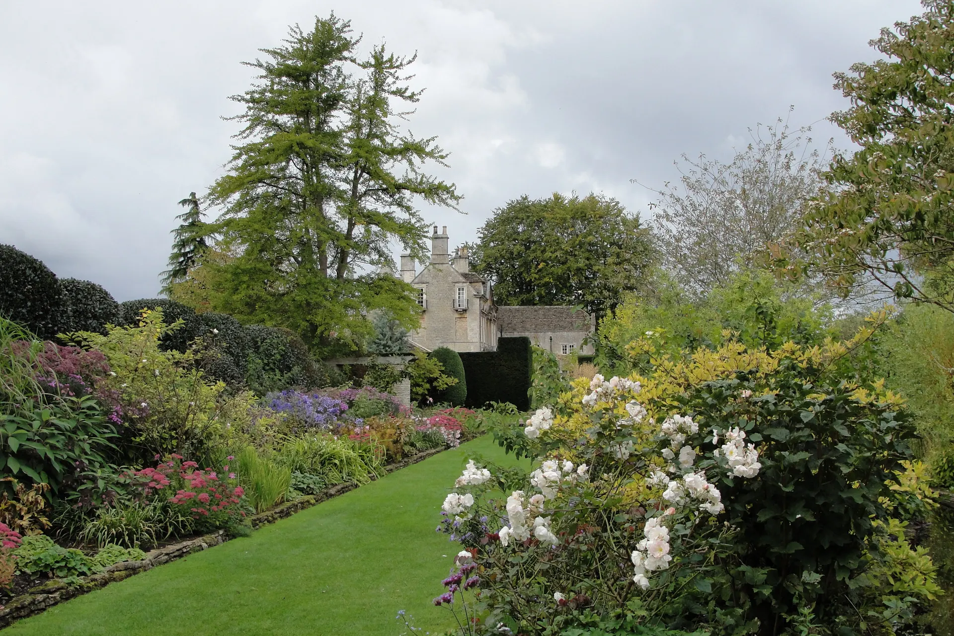 The Courts Garden