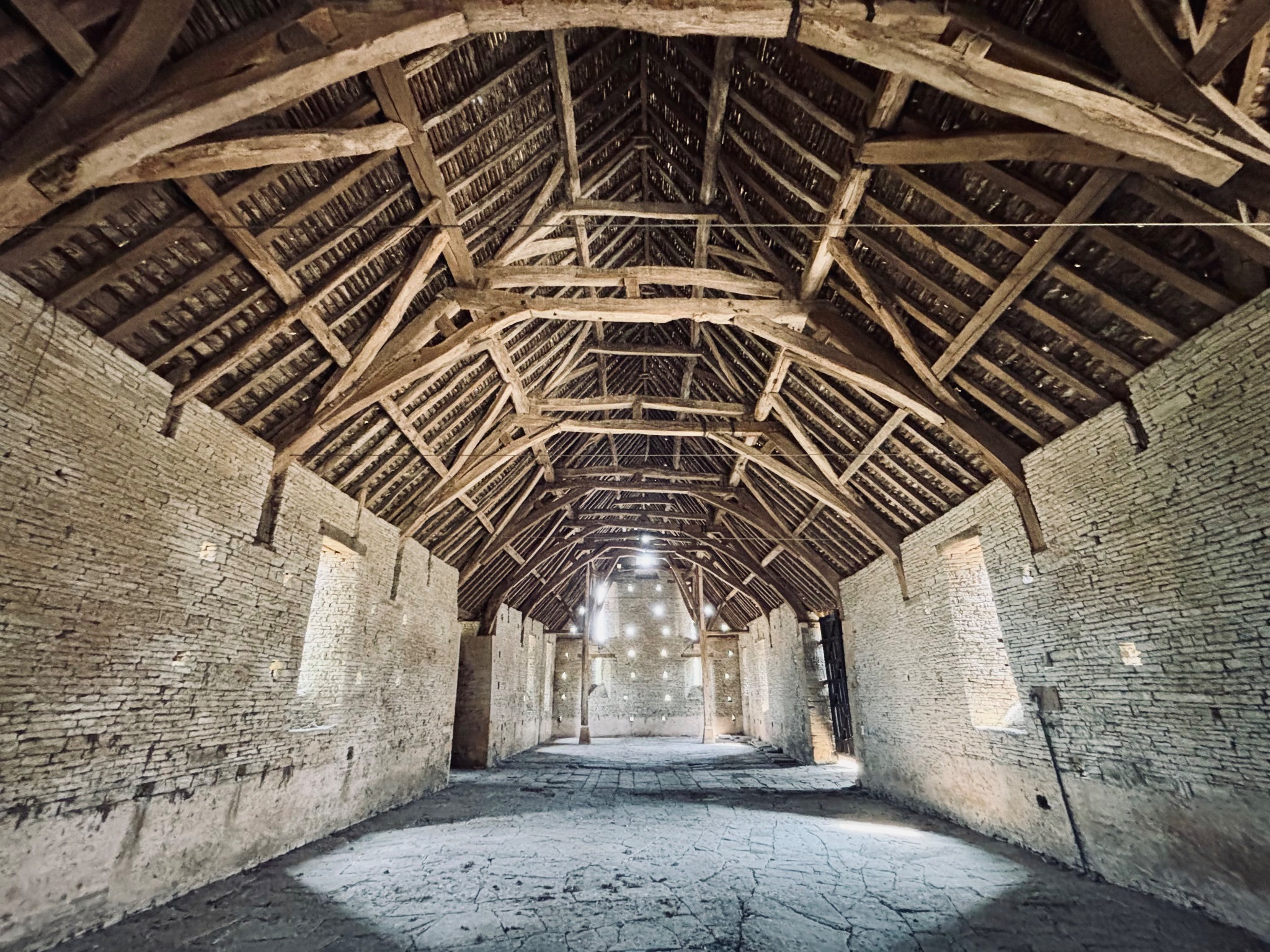 Middle Littleton Tithe Barn, photographed by a visitor
